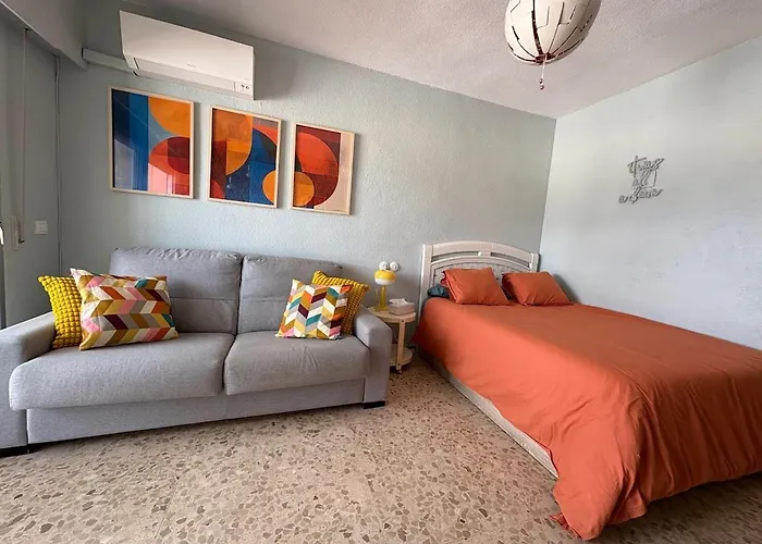 Vintage Seaview Apartment